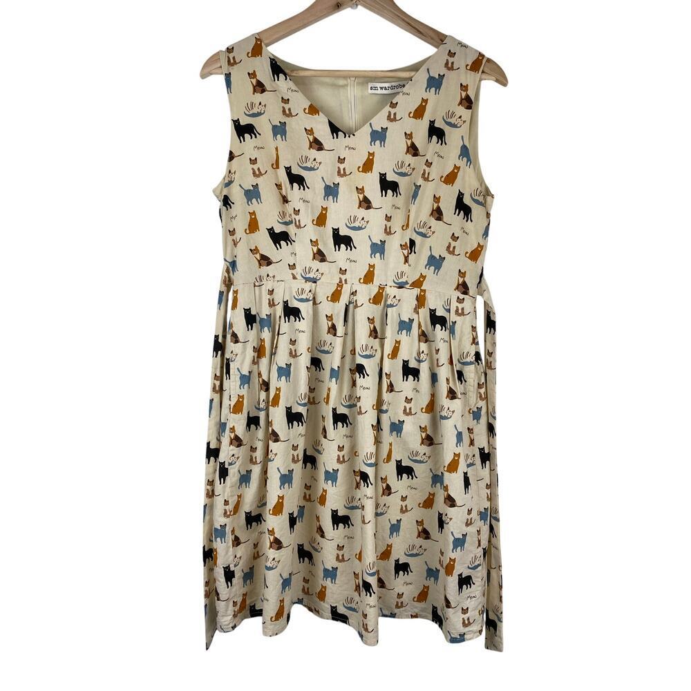 SM Wardrobe Women's M Cream Belted Cat Sleeveless V-Neck A-Line Dress *